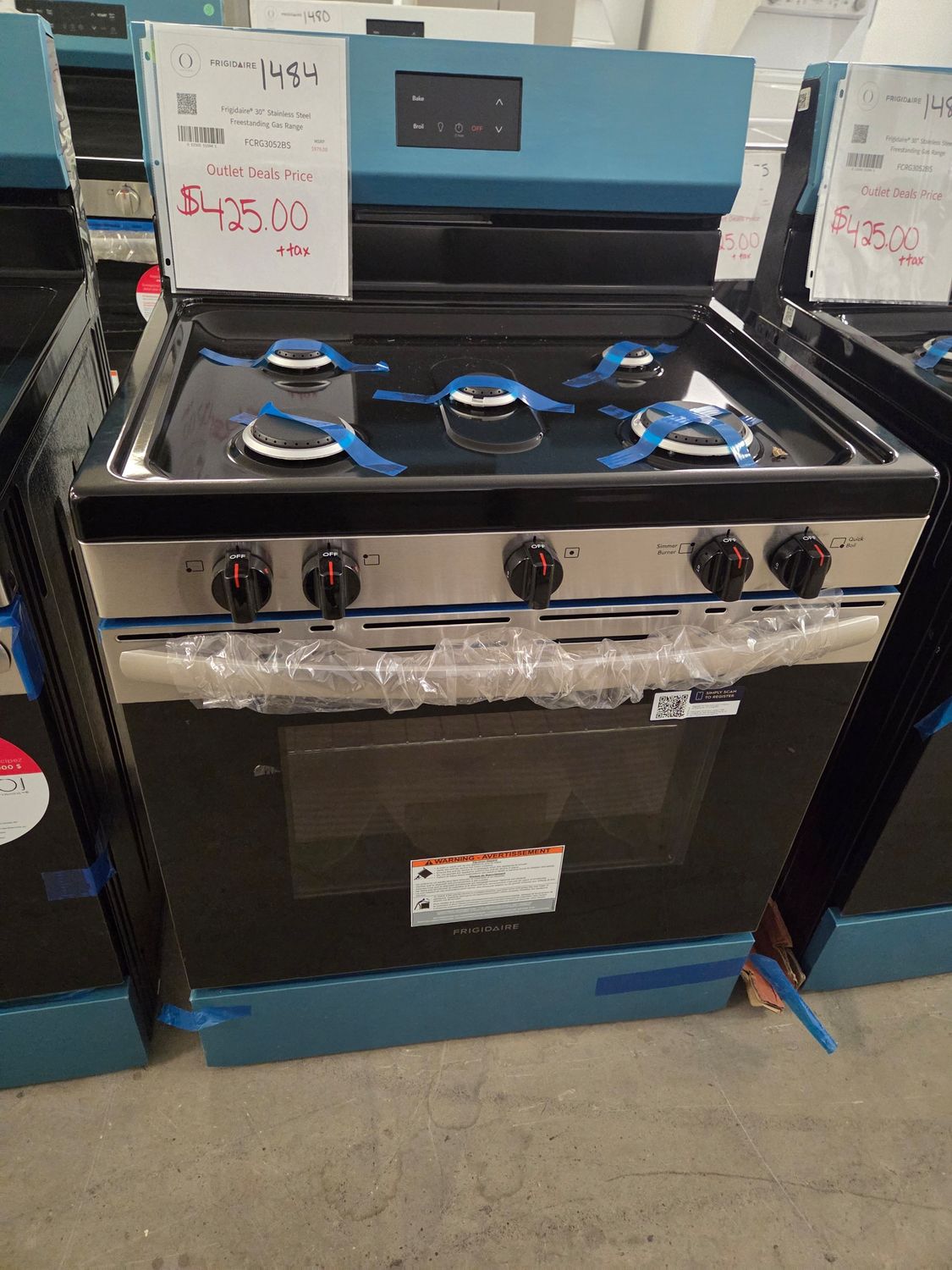 1484-3079 FCRG3052BS Frigidaire® 30" Stainless Steel Freestanding Gas Range