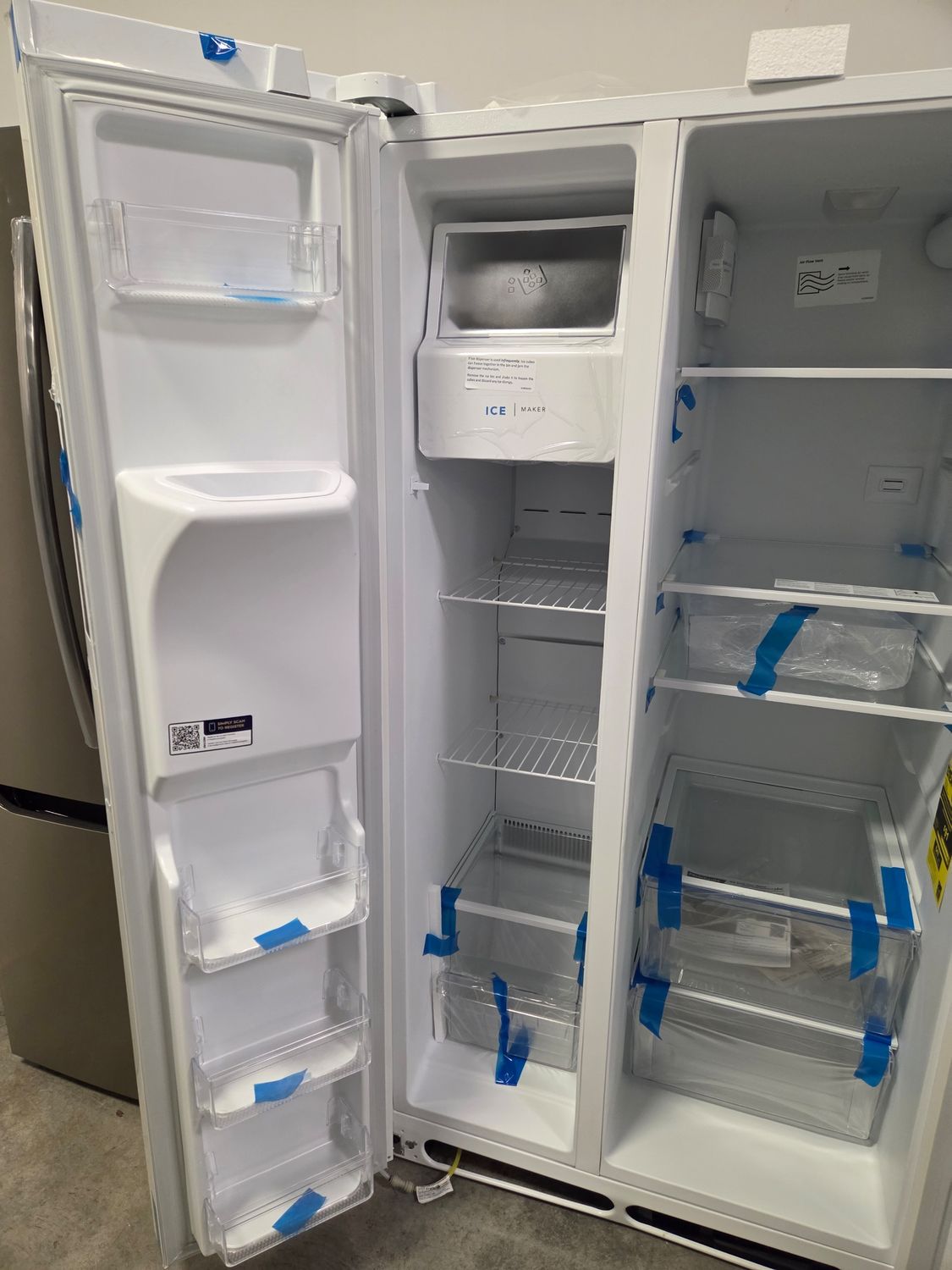 1518-2468 FRSS2623AW Frigidaire® 36 in. 25.6 Cu. Ft. White Side-by-Side Refrigerator