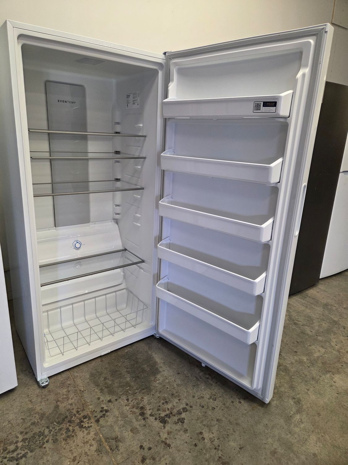 1521-4423 FRUF2020AW Frigidaire® 20.0 Cu. Ft. White Upright Freezer