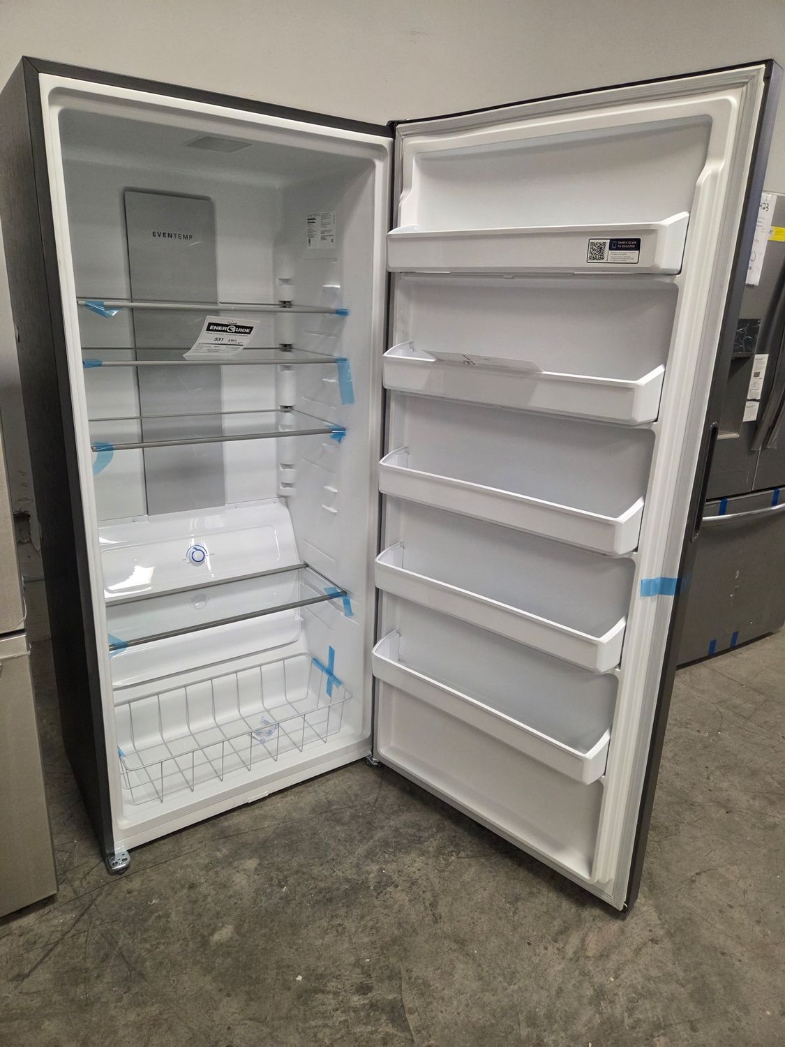 1520-8231 FRUF2020AN Frigidaire® 20.0 Cu. Ft. Carbon Upright Freezer