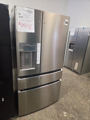 1580 1K52583719-GRMC2273CF Frigidaire Gallery® 36 in. 21.5 Cu. Ft. Smudge-Proof® Stainless Steel Counter Depth French Door Refrigerator