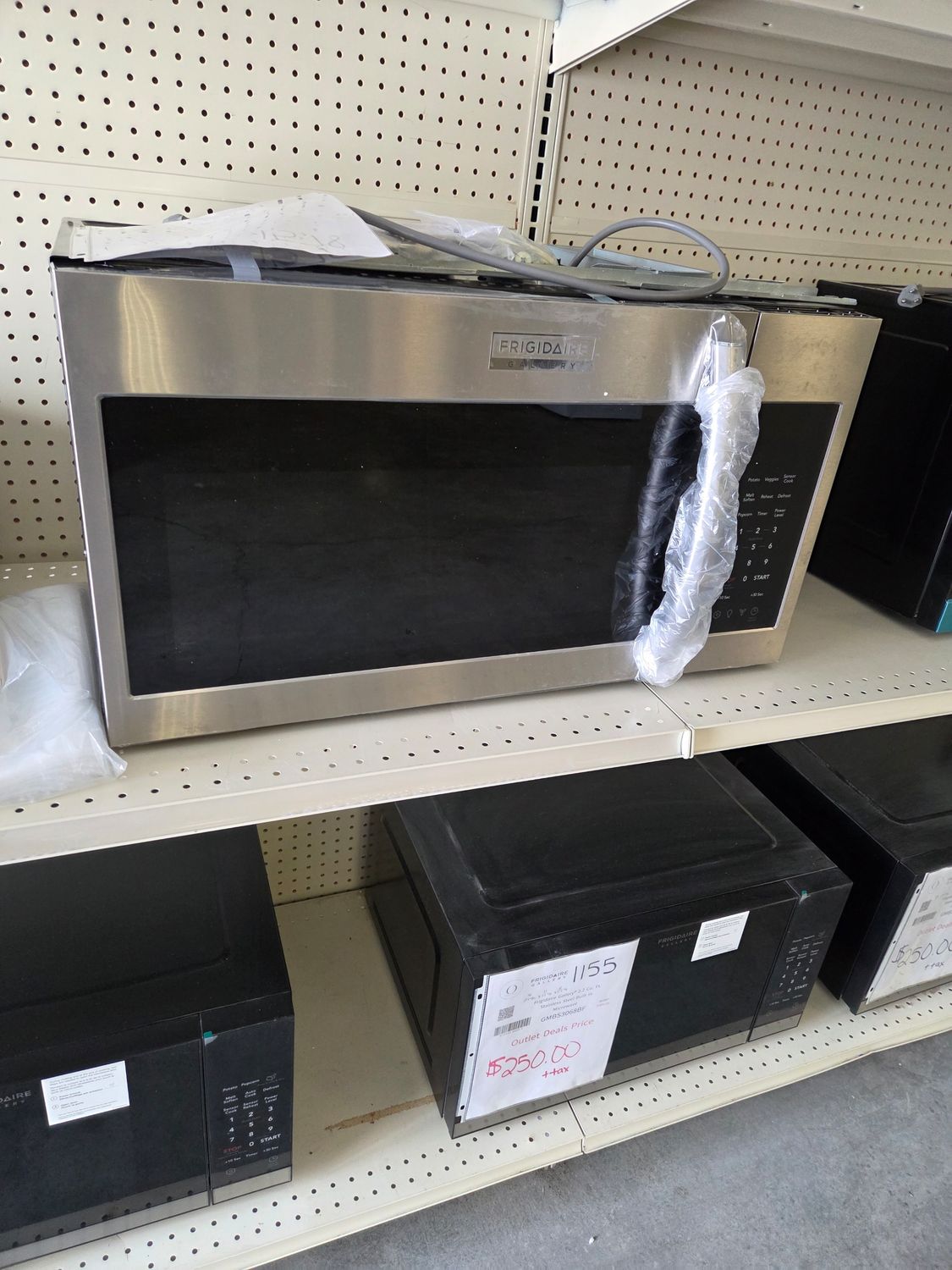 1578 KG53316768-GMOS1962AF Frigidaire Gallery® 1.9 Cu. Ft. Smudge-Proof® Stainless Steel Over The Range Microwave