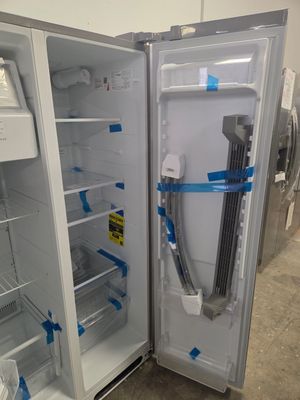 1568 4A60408401-FRSS2623AS Frigidaire® 36" 25.6 Cu. Ft. Stainless Steel Side-by-Side Refrigerator