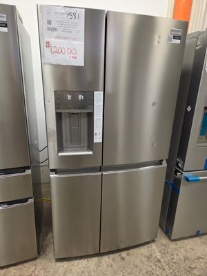 1581 1K52780199-GRQC2255BF Frigidaire Gallery® 36 in. 21.5 Cu. Ft. Smudge-Proof® Stainless Steel Counter Depth French Door Refrigerator