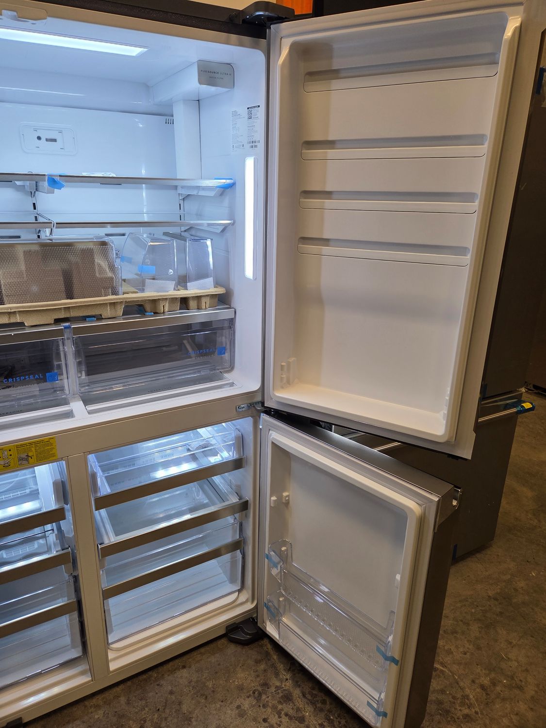 1581 1K52780199-GRQC2255BF Frigidaire Gallery® 36 in. 21.5 Cu. Ft. Smudge-Proof® Stainless Steel Counter Depth French Door Refrigerator