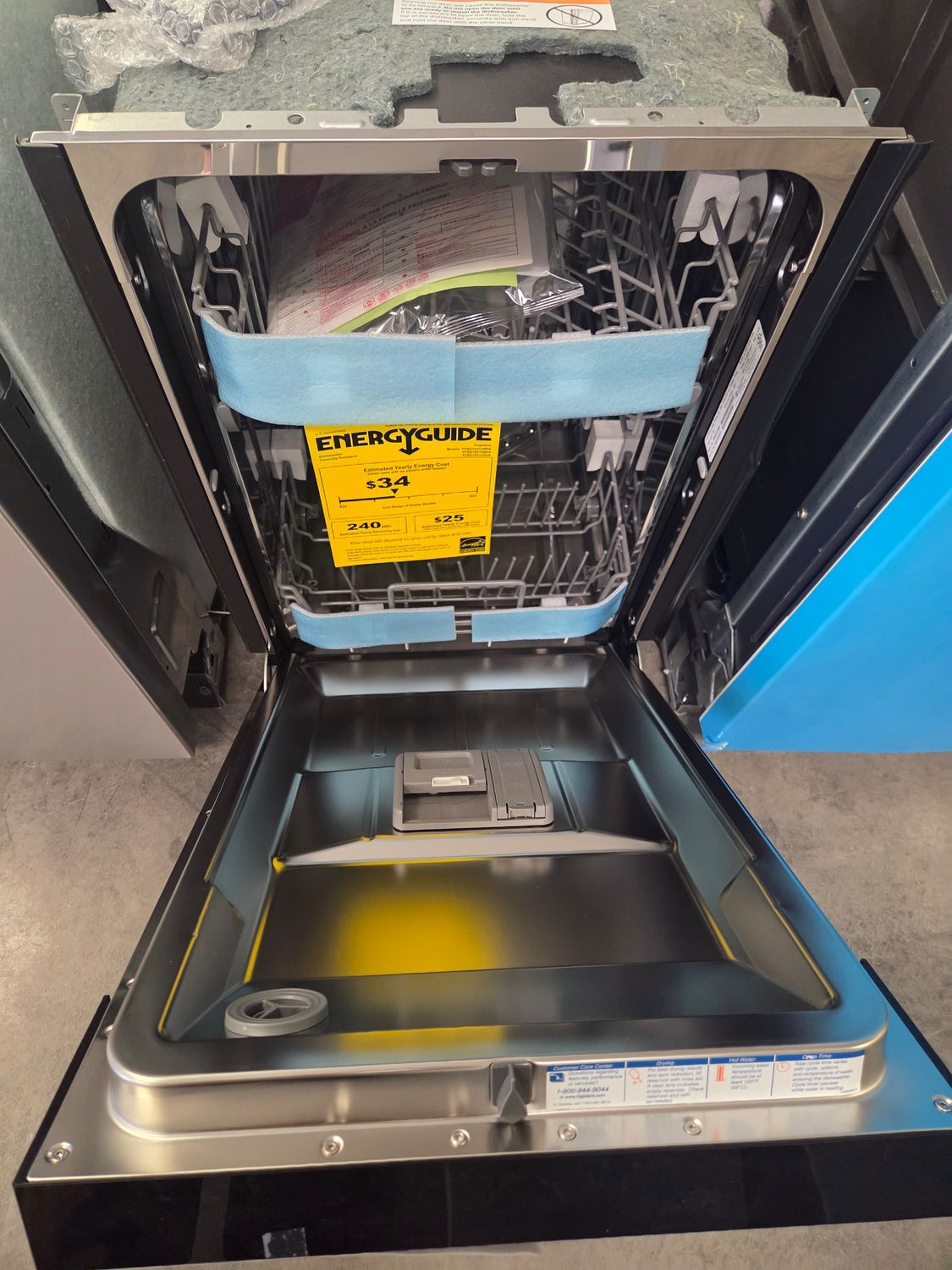 1536 KH52804924-FFBD1831UB Frigidaire® 18" Black Built-In Dishwasher