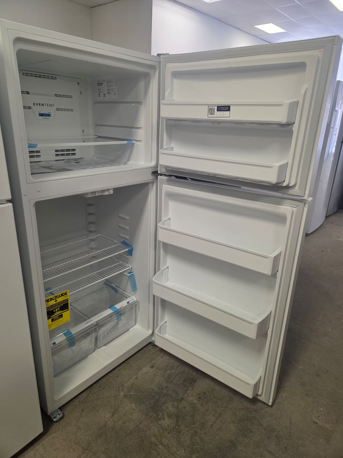 1547  BA60504063 -FFTR1835VW Frigidaire® 30 in. 18.3 Cu. Ft. White Top Freezer Refrigerator