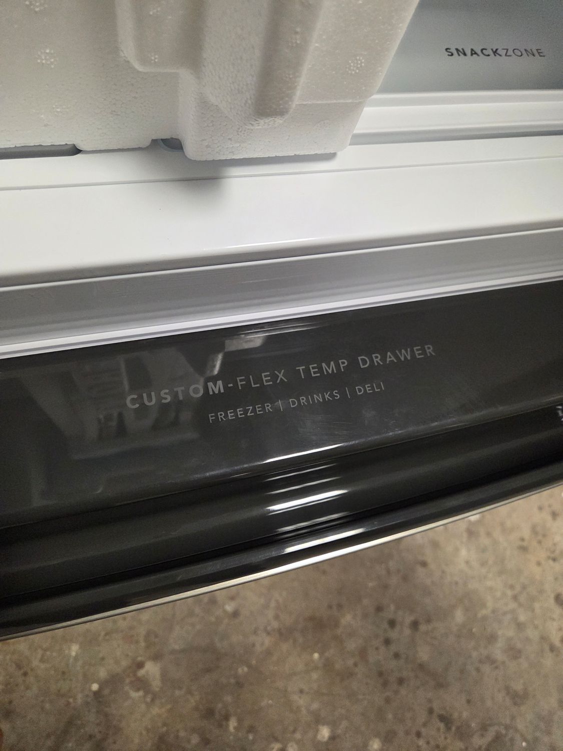 1611 FRMS274TAV Frigidaire 26 Cu. Ft. Standard-Depth 4-Door French Door Refrigerator 1K53076541