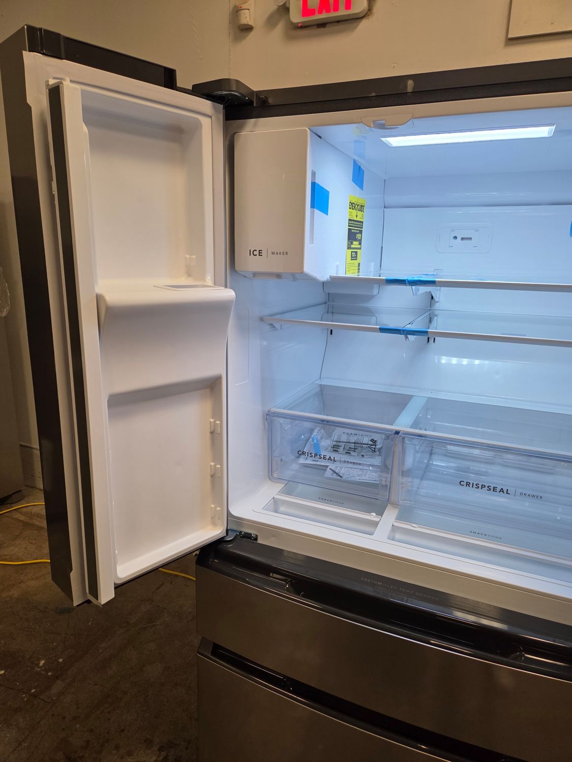 1611 FRMS274TAV Frigidaire 26 Cu. Ft. Standard-Depth 4-Door French Door Refrigerator 1K53076541
