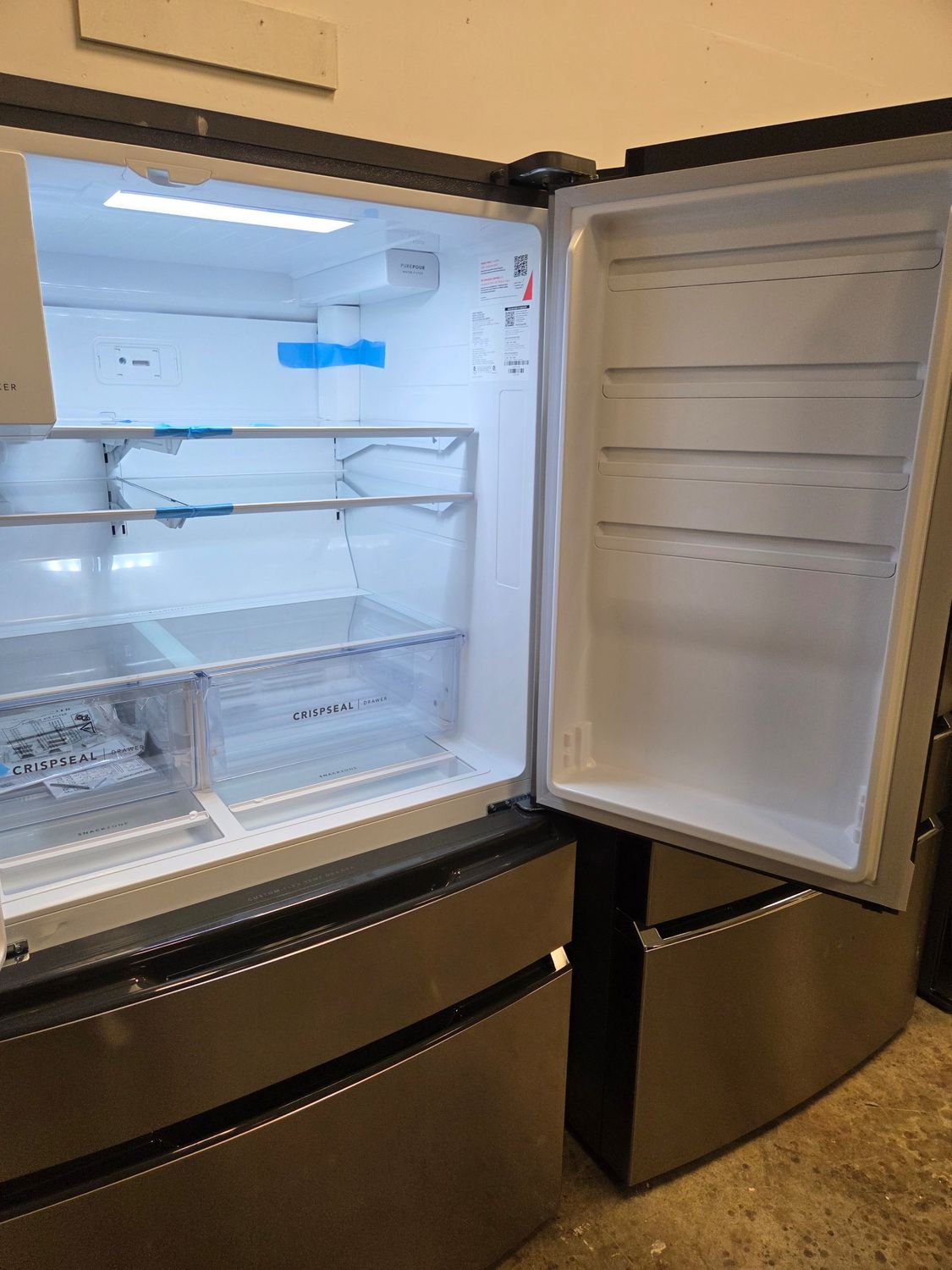 1611 FRMS274TAV Frigidaire 26 Cu. Ft. Standard-Depth 4-Door French Door Refrigerator 1K53076541