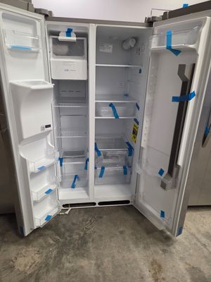 1620 FRSS2623AS Frigidaire® 33 in. 22.3 Cu. Ft. Stainless Steel Side-by-Side Refrigerator 4A60600338