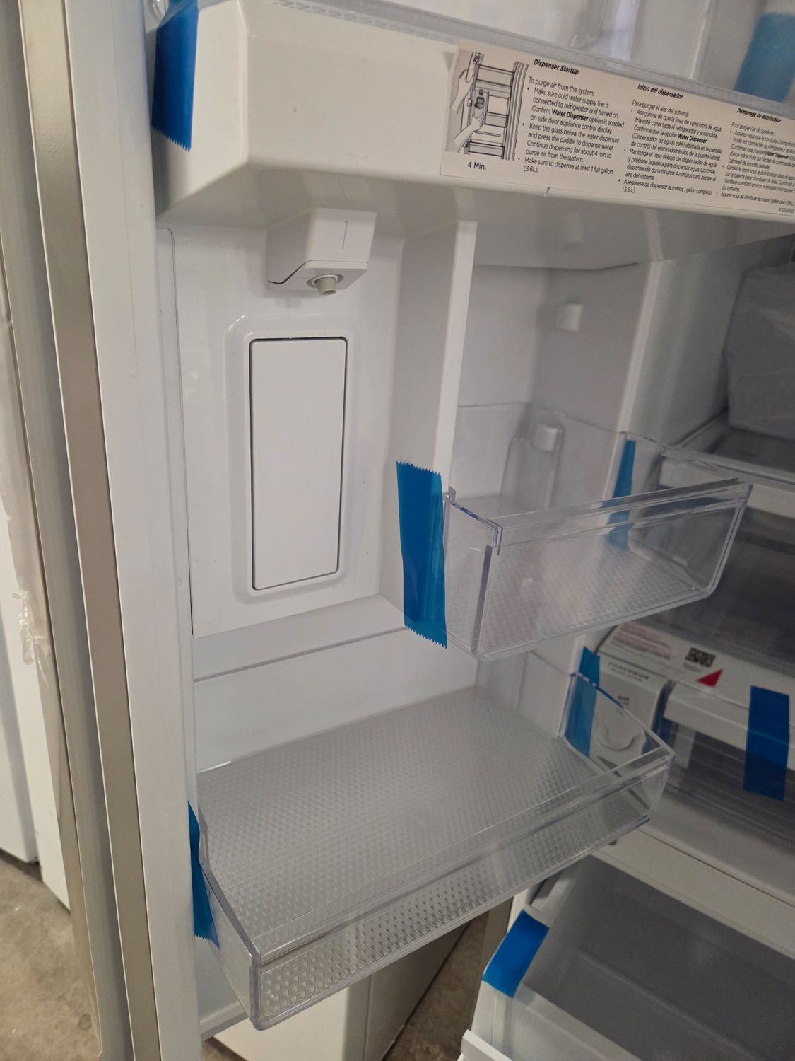 1609 FRFN2813AF Frigidaire® 36 in. 28.8 Cu. Ft Smudge-Proof® Stainless Steel French Door Refrigerator 4A60406245