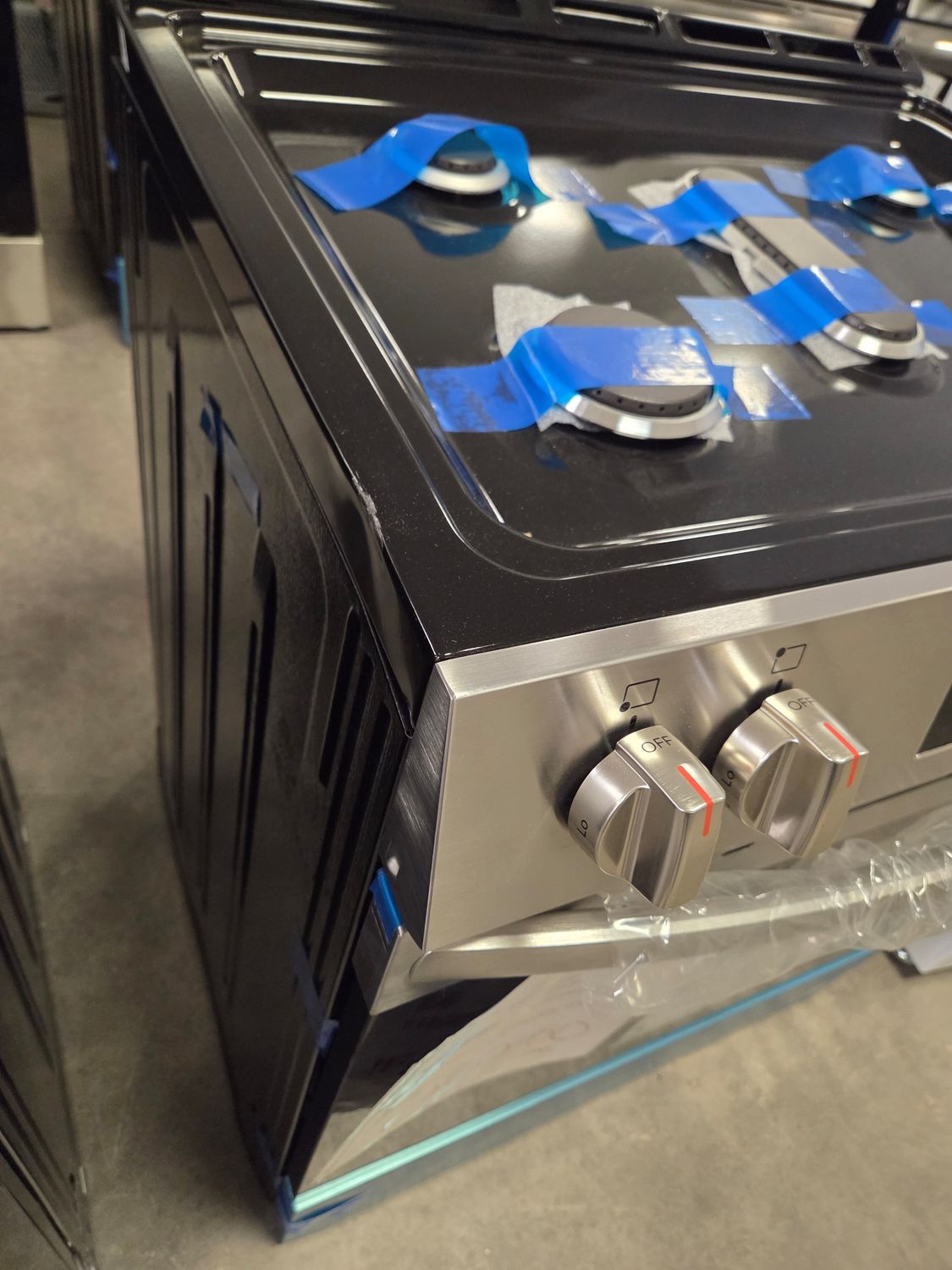 1589 FCFG3062AS  Frigidaire® 30" Stainless Steel Slide In Gas Range  VF43017399