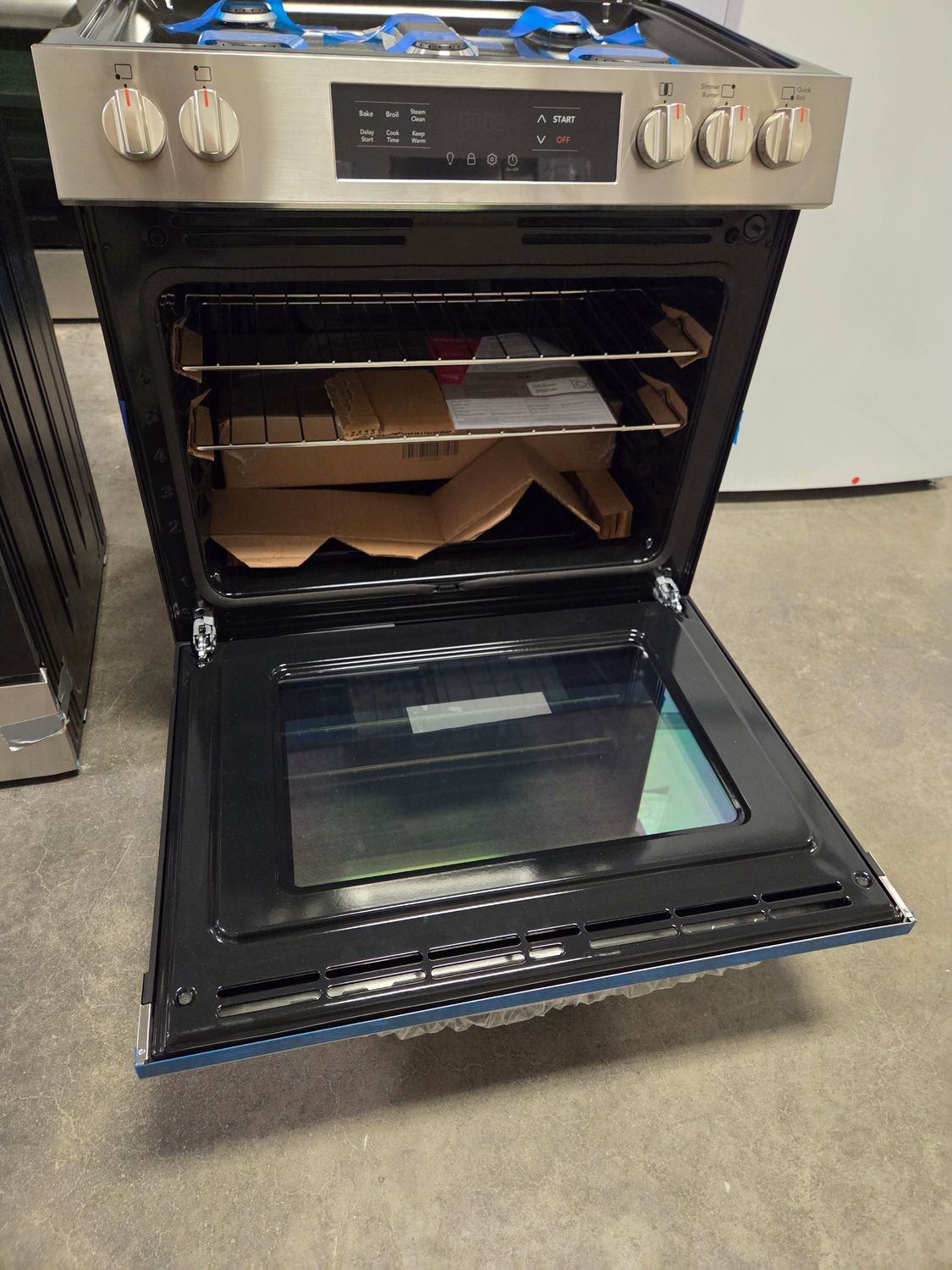 1589 FCFG3062AS  Frigidaire® 30" Stainless Steel Slide In Gas Range  VF43017399