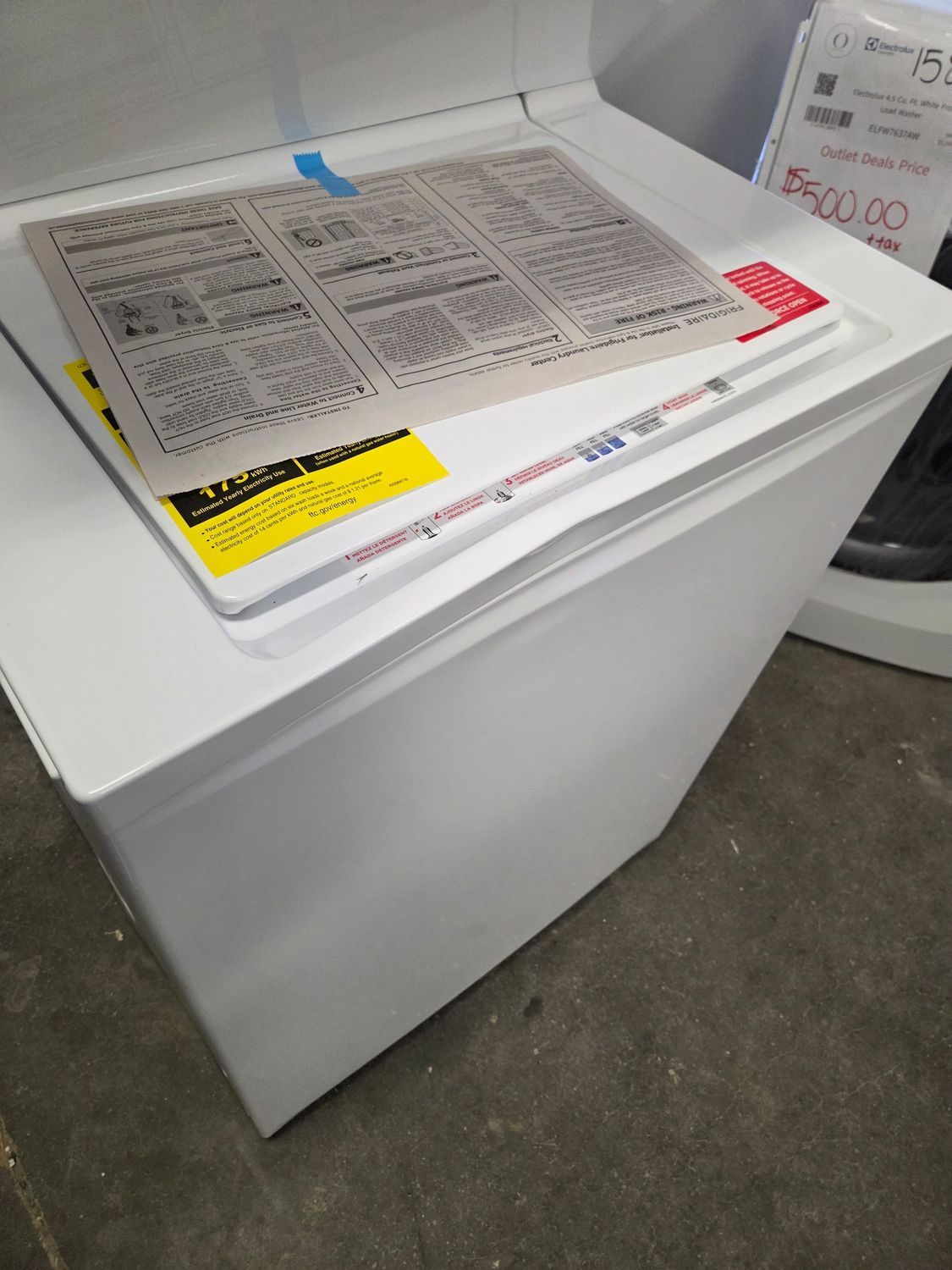 1605 FLCE7522AW Frigidaire® White Electric Laundry Center, 3.9 Cu. Ft. Washer, 5.6 Cu. Ft. Dryer 4E60506437 