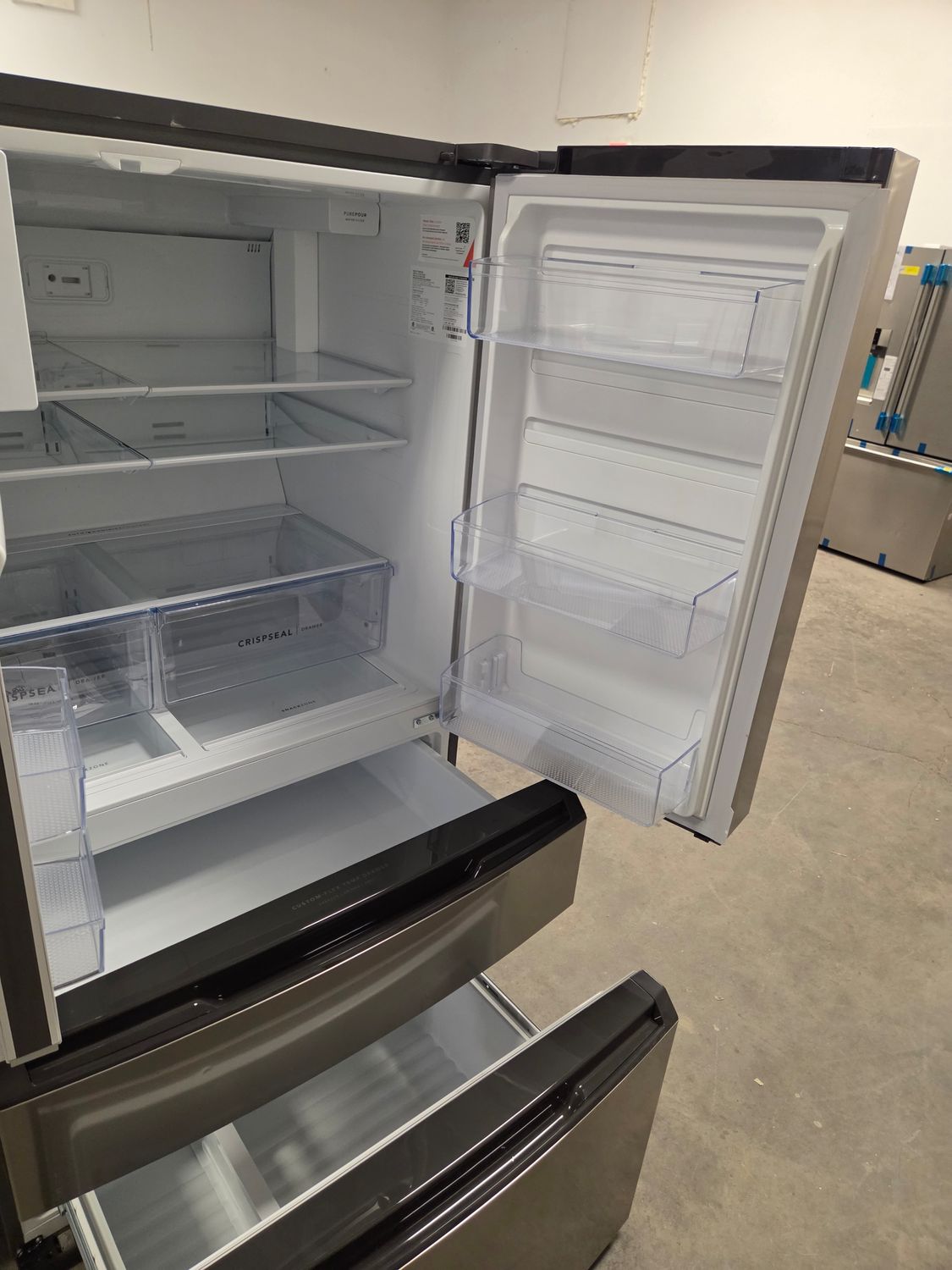 1612 FRMS274TAV Frigidaire 26 Cu. Ft. Standard-Depth 4-Door French Door Refrigerator 1K53778906