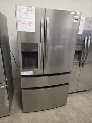 1612 FRMS274TAV Frigidaire 26 Cu. Ft. Standard-Depth 4-Door French Door Refrigerator 1K53778906