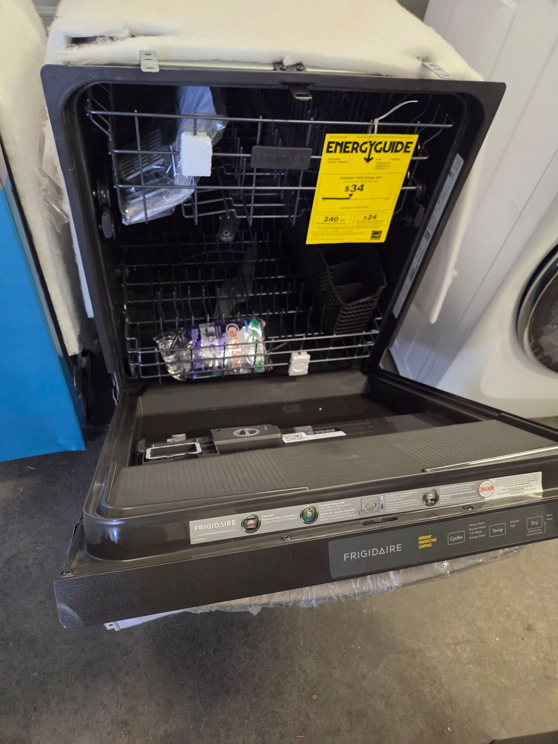 1596 FDPH4316AS Frigidaire 24" Stainless Steel Top Control Built In Dishwasher TH54525072