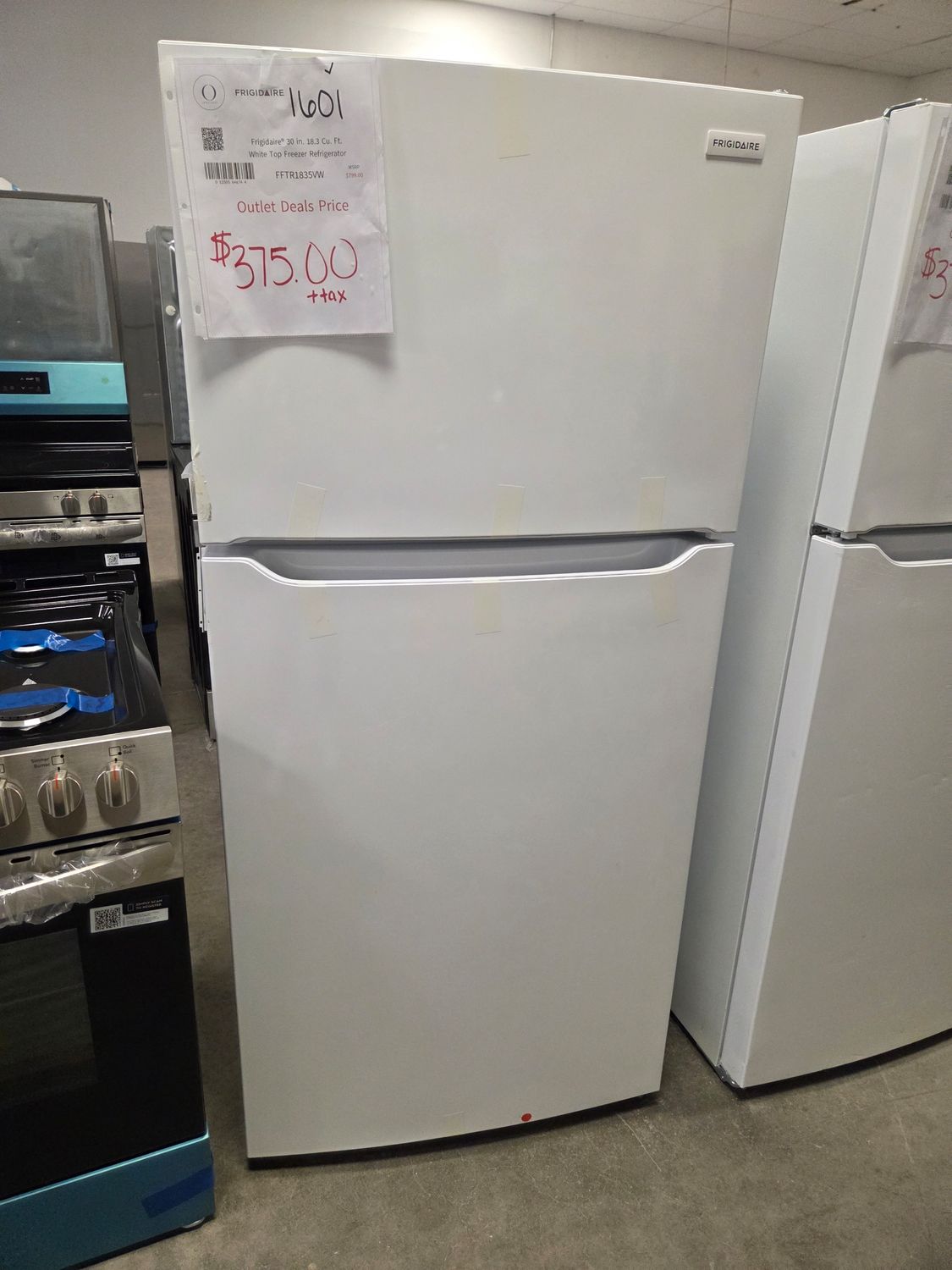 1601 FFTR1835VW  Frigidaire® 30 in. 18.3 Cu. Ft. White Top Freezer Refrigerator BA60409964