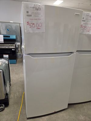 1601 FFTR1835VW  Frigidaire® 30 in. 18.3 Cu. Ft. White Top Freezer Refrigerator BA60409964