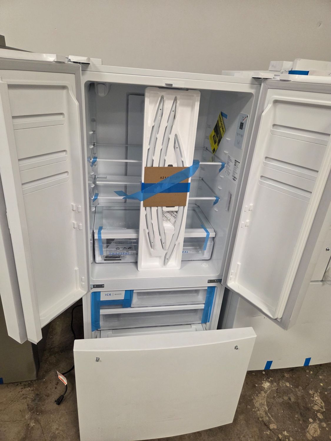 1659 Frigidaire® 32" 17.6 Cu. Ft. White Counter-Depth French Door Refrigerator FRFG1723AW-1K60280226