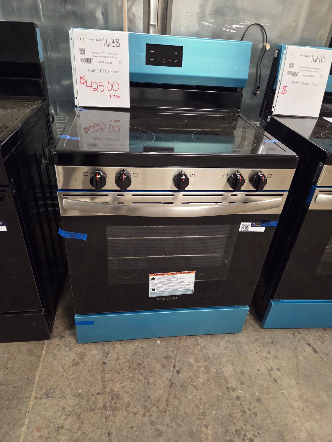 1638 Frigidaire® 30" Stainless Steel Freestanding Electric Range FCRE3052BS-VF61162611