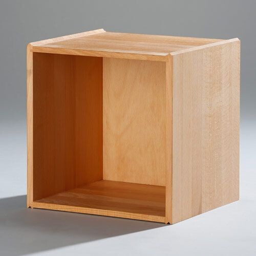 Stapelbox mit massiven Seiten