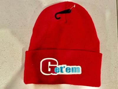 New Get’em Dark Rose Pink Beanie