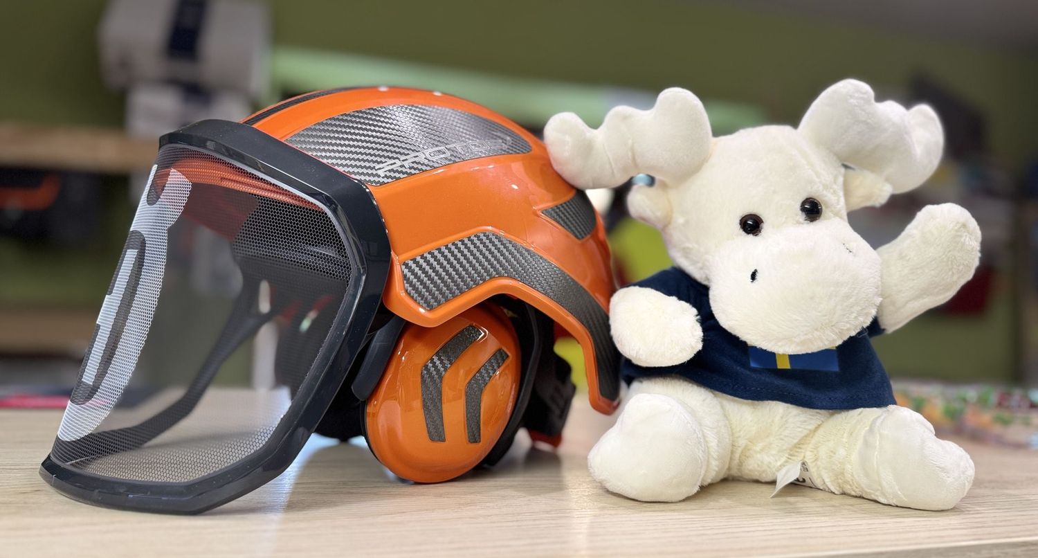 Sonderedition Protos® Integral Forest EN 397 mit F39 Visier mit Husqvarna Logo in Orange / Karbon