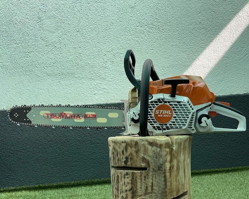 STIHL Motorsäge MS 300 C-M mit 40 cm Stihl Schwert + Tsumura Light Schwert Länge wählbar 40/45/50 cm + Kette STIHL Motorsäge MS 300 C-M mit 40 cm Stihl Schwert + Tsumura Light Schwert Länge wählbar 40/45/50 cm + Kette