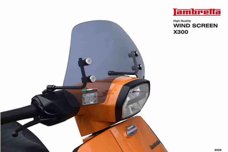 LAMBRETTA X300 WINDSCREEN