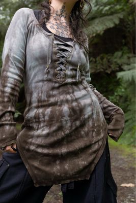 Lace Front Raglan | Small