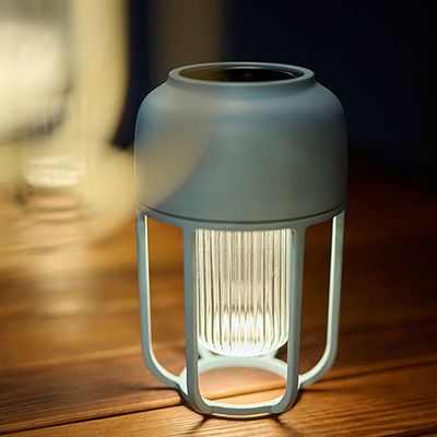 LICHT NR. 1 Tragbare, solarbetriebene Lampe