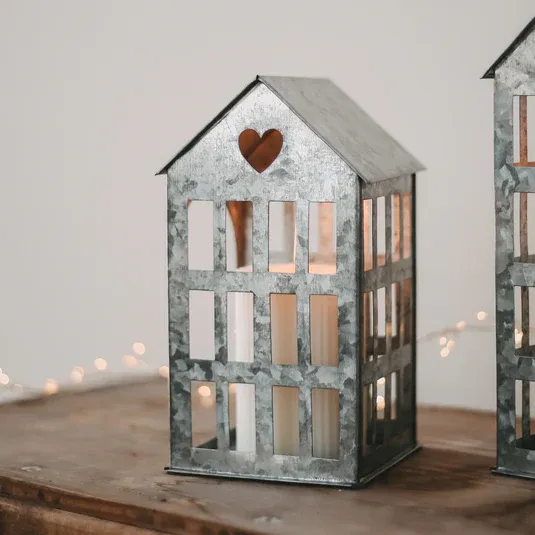 Metallhaus mittel