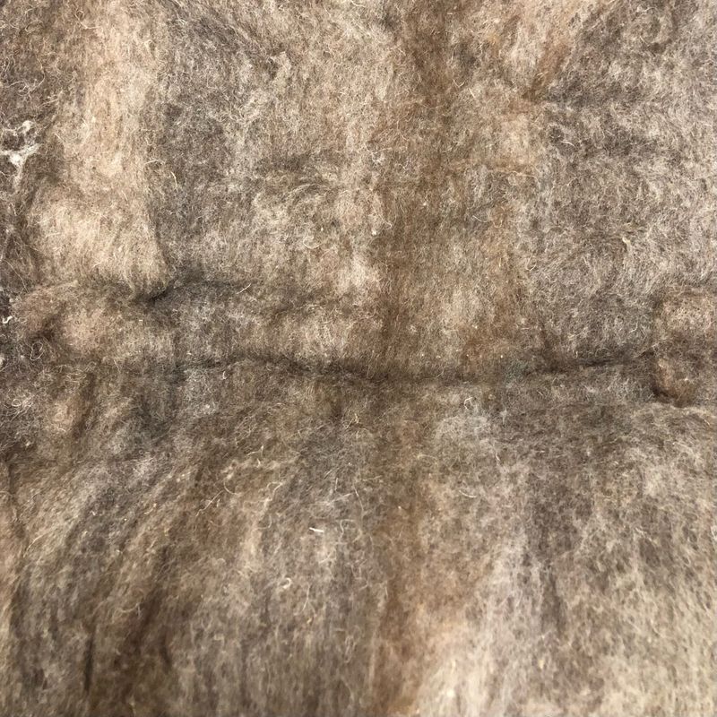 Nappe cardée grise naturelle | 100 g | Undyed grey carded batt