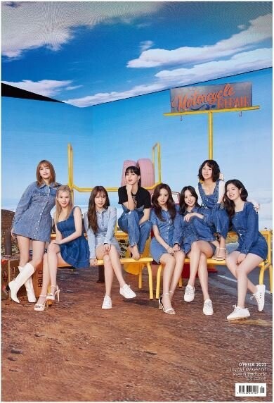 TWICE - DICON D'FESTA PHOTOBOOK TWICE - DICON D'FESTA PHOTOBOOK