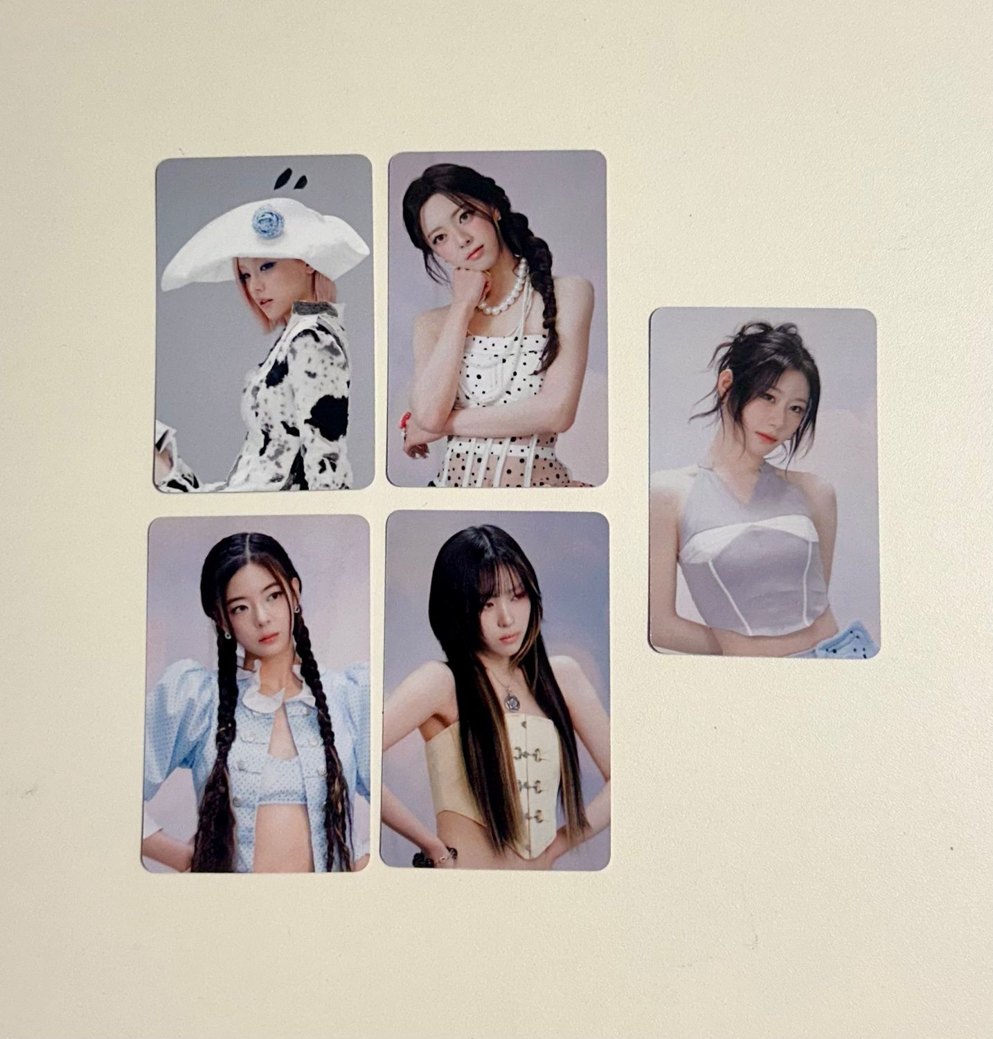 ITZY - Motto (Hell) - Applemusic POB