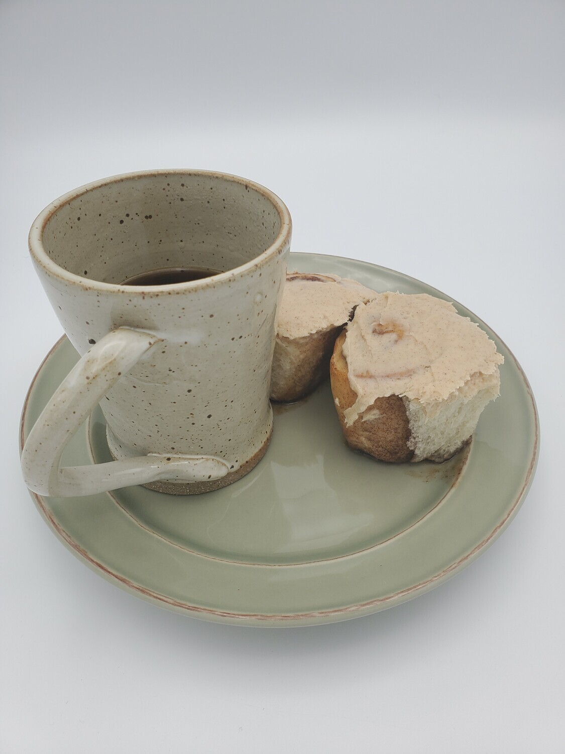 Cinnamon Rolls with Maple Cream Cheese Frosting (4 Pack)