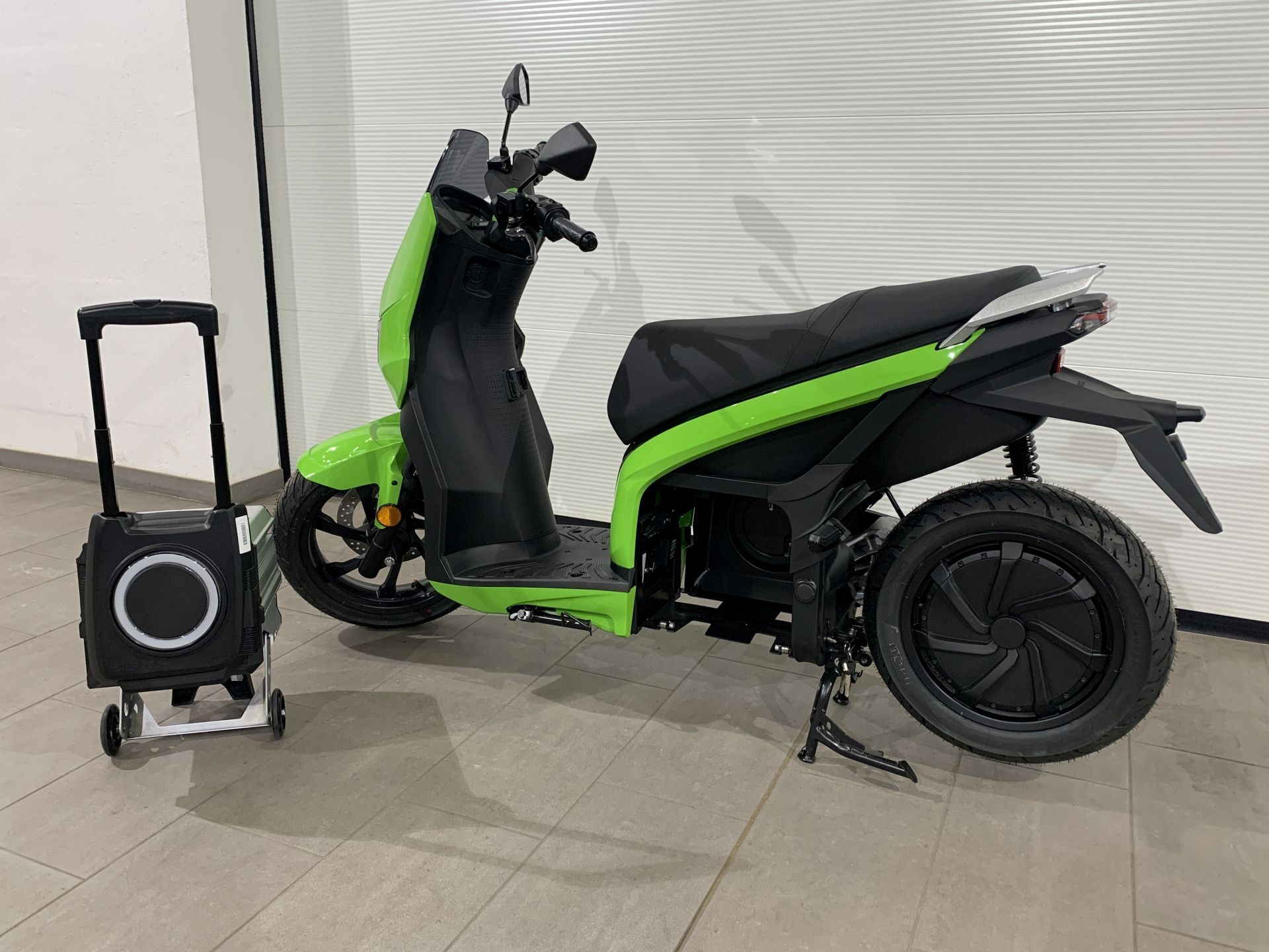 Elektro-Roller Silence S01 Connected L3e 95 km/h grün