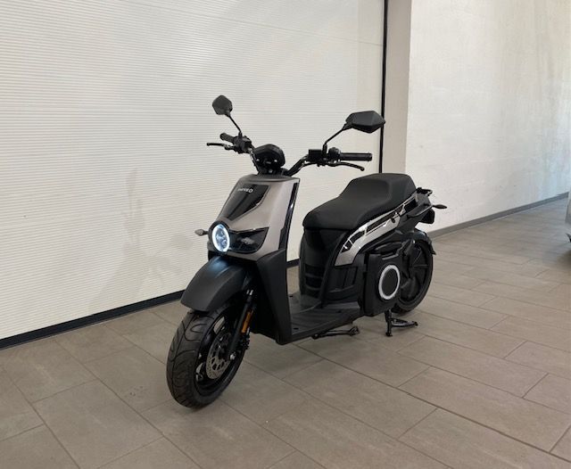 Elektro-Roller Silence S02 L1e 45 km/h grau