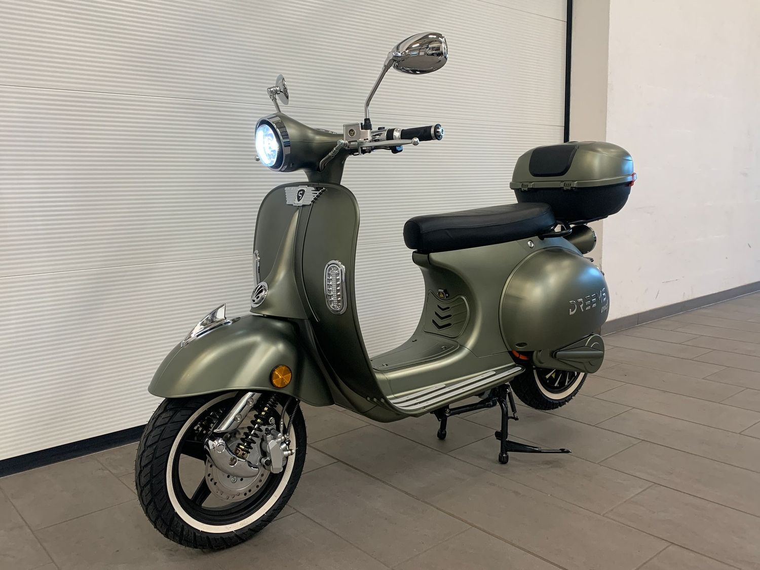 Elektro-Roller Dreems amalfi s L3e 75 km/h military green Elektro-Roller Dreems amalfi s L3e 75 km/h military green