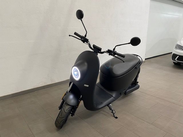 Elektro-Roller Unu Move L1E 45 km/h matt black