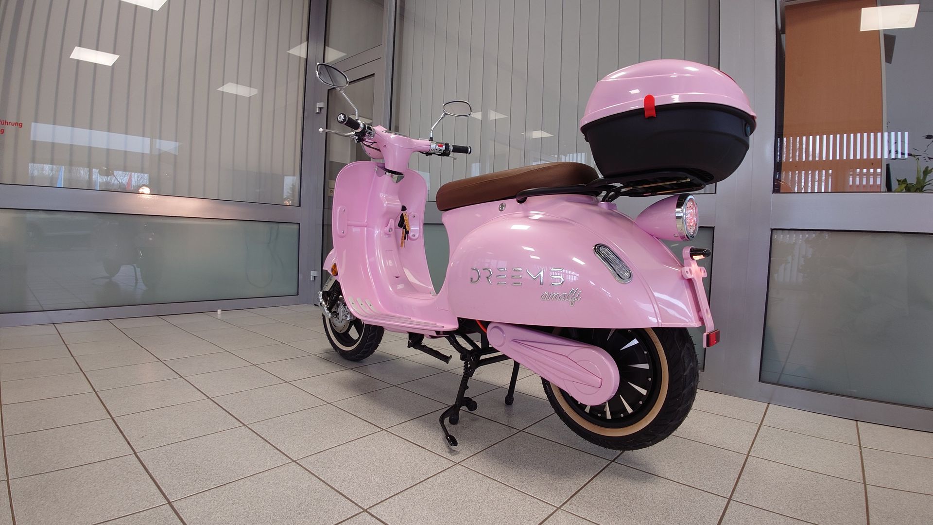 Elektro-Roller Dreems amalfi L1e 45 km/h candy pink
