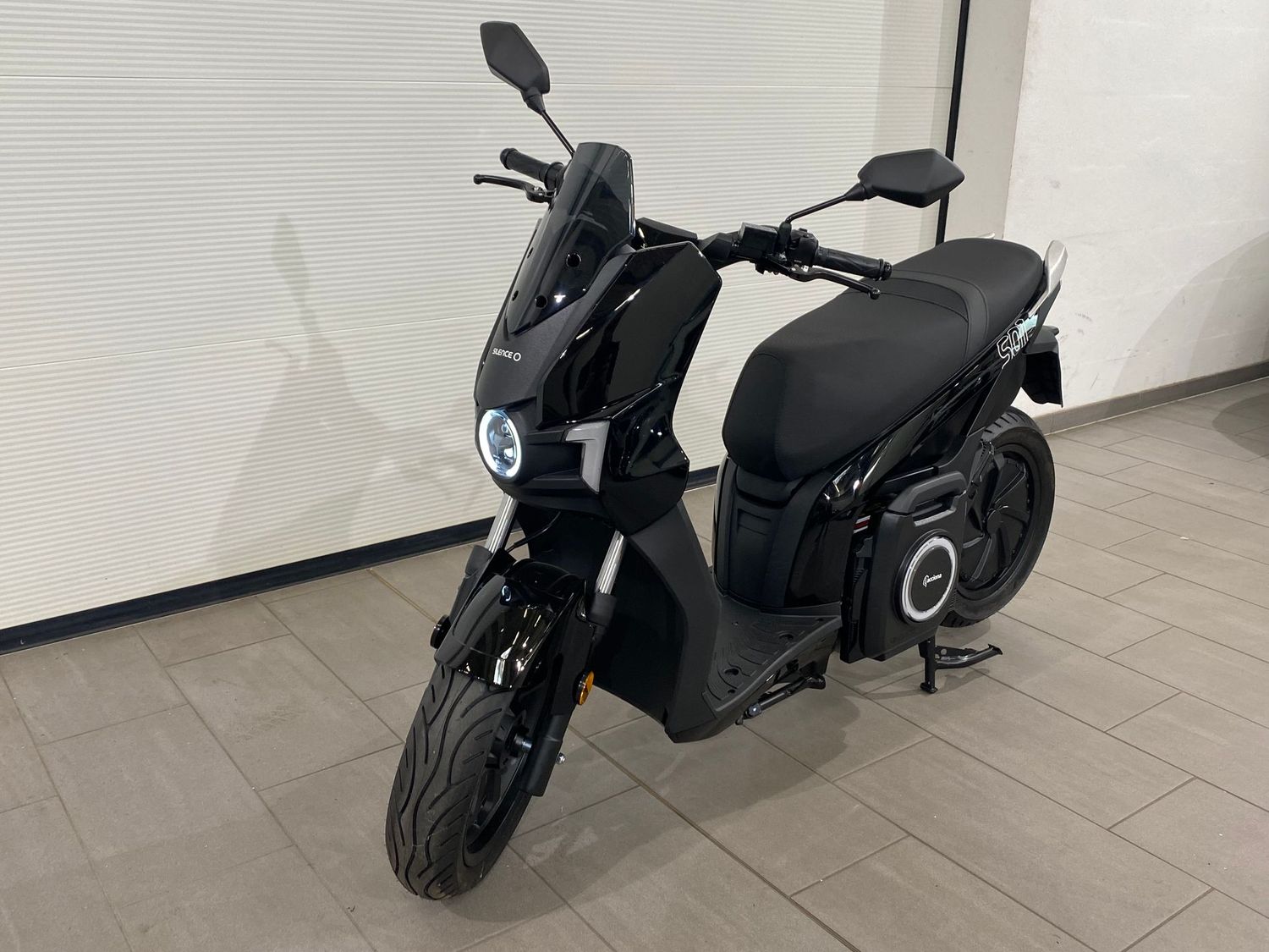 Elektro-Roller Silence S01 L3e 110 km/h schwarz MY25