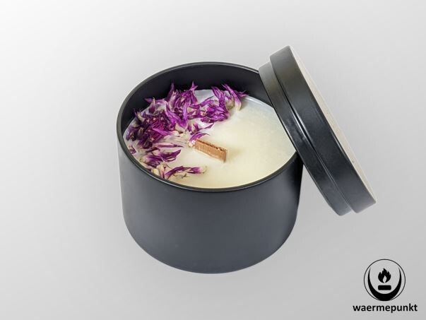 Flieder Liebe - Duftknisterkerze Black Beauty Flieder Liebe - Duftknisterkerze Black Beauty