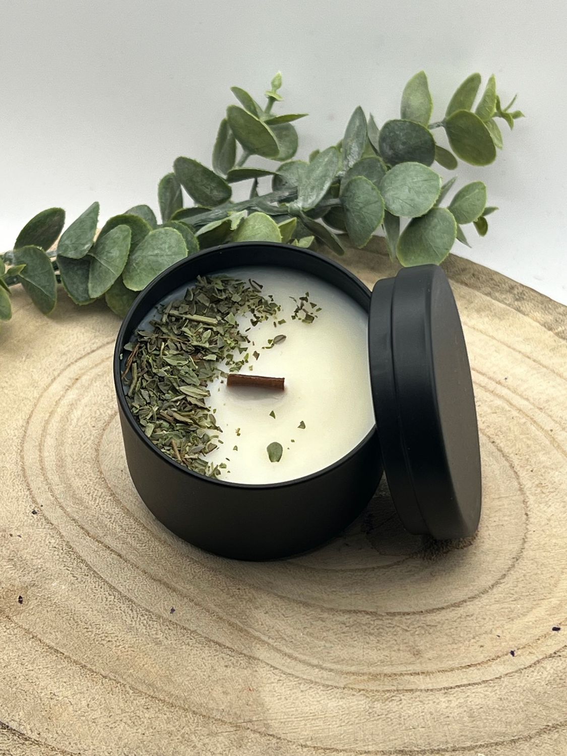 süßes Basilikum- Duftknisterkerze Black Beauty