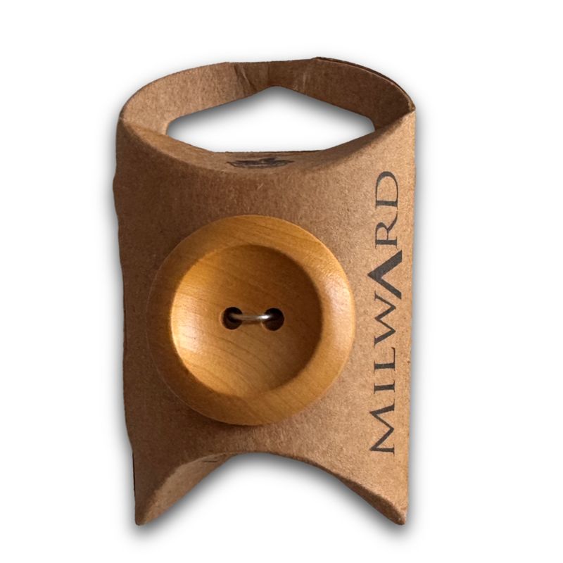 Wooden buttons 28mm