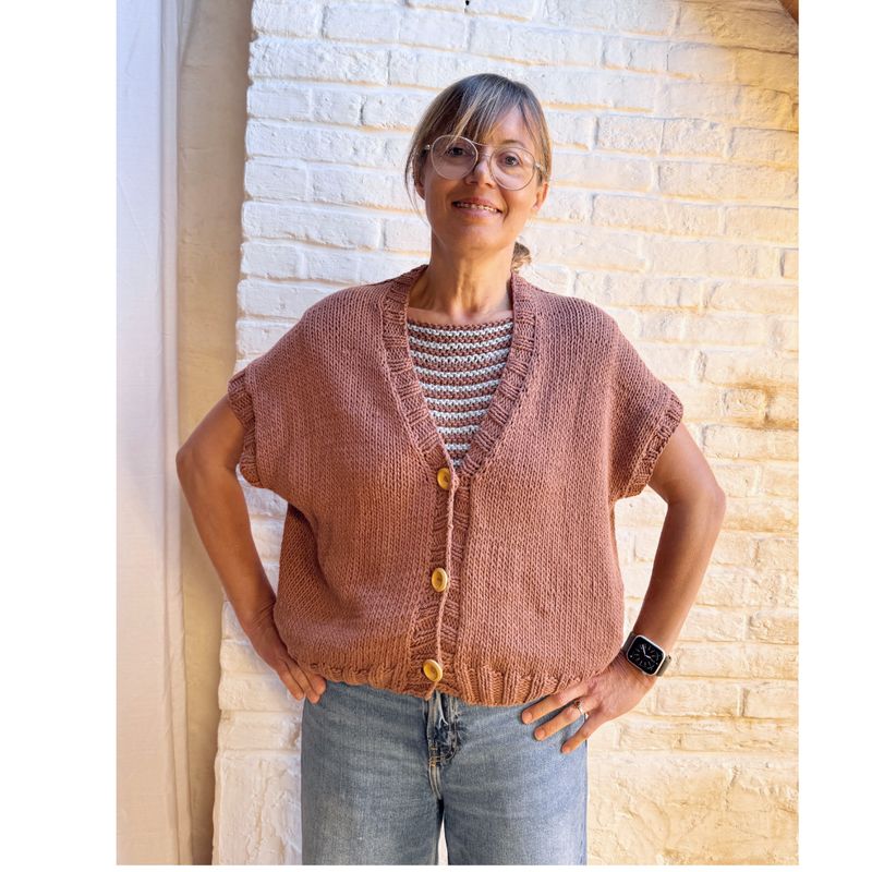 Knit pattern Arrow vest