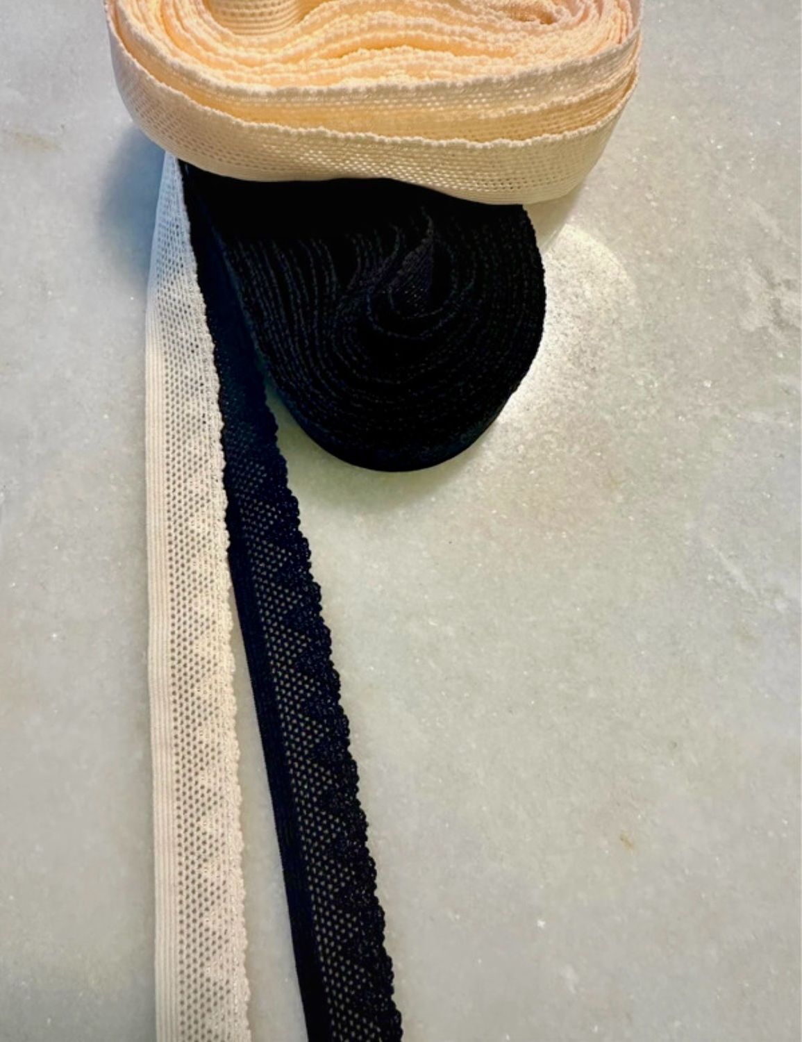 Élastique avec dentelle