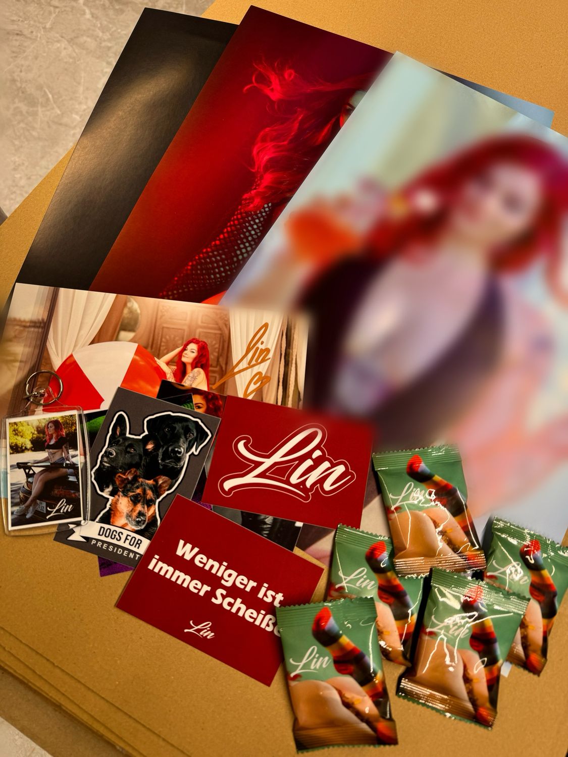 Lin Merch Paket mit Schlüsselanhänger